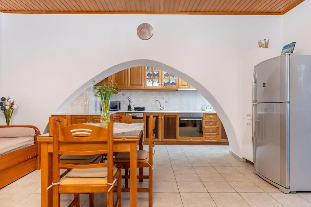 Avgerinos Villa Naxos City Buitenkant foto